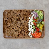 Kebab salaatilla