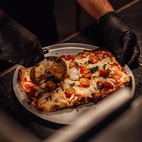 Pollo Formaggio pinsa
